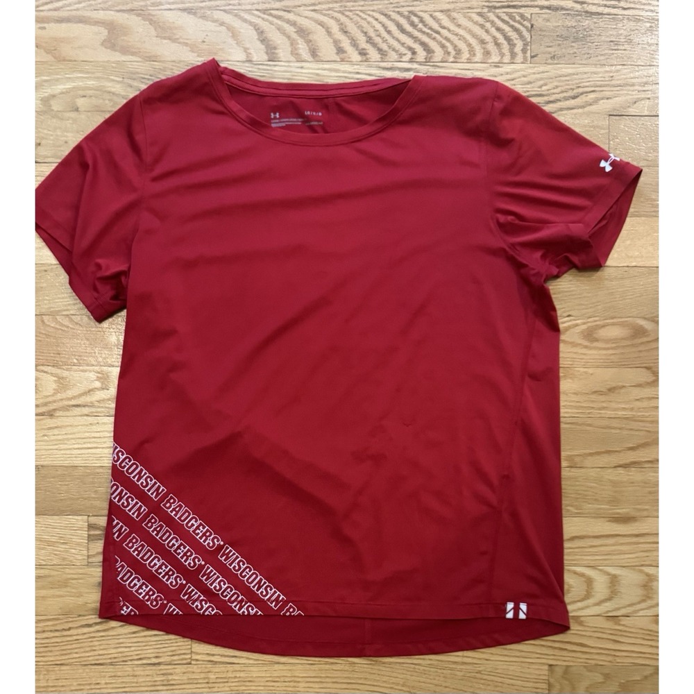 Under Armour HeatGear Wisconsin Badgers Women's Red Loose Fit Crew Neck Tee L